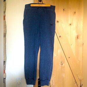 Hollister joggers